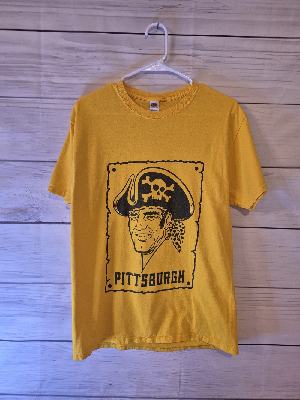 Fruit of the Loom Yellow Pittsburgh Pirate Graphic Tee